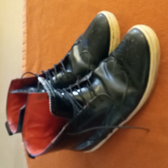 Casual Shoes - Picture 2 of 3